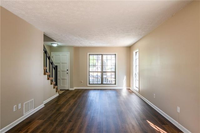 998 Ascot Court, Riverdale, GA 30296