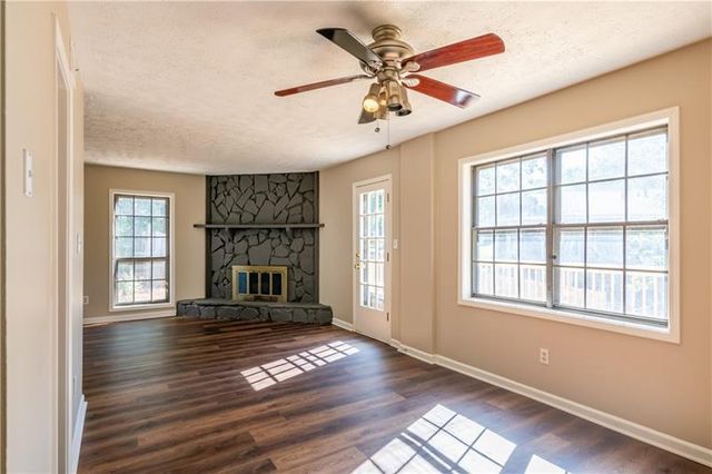 998 Ascot Court, Riverdale, GA 30296