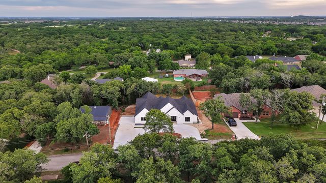 1405 Apache Court, Joshua, TX 76058