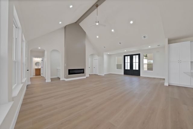 1405 Apache Court, Joshua, TX 76058