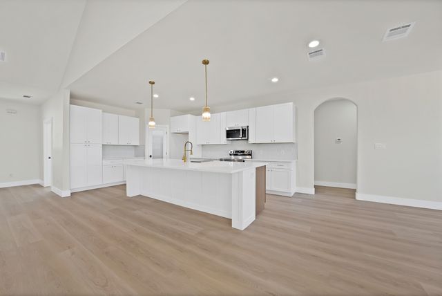 1405 Apache Court, Joshua, TX 76058