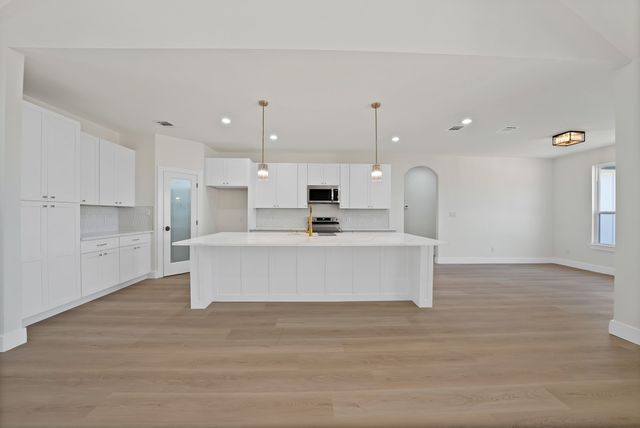 1405 Apache Court, Joshua, TX 76058