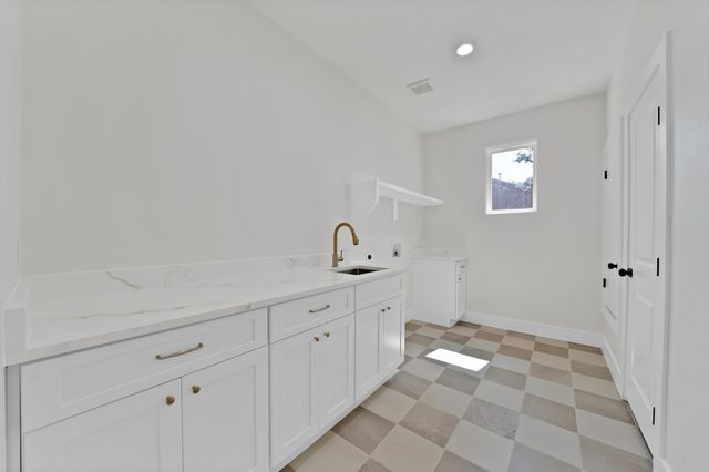 1405 Apache Court, Joshua, TX 76058