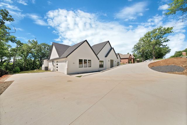 1405 Apache Court, Joshua, TX 76058