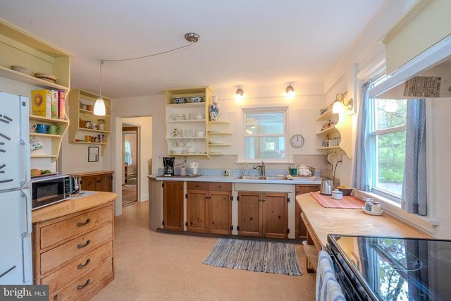 142 SPRING HILL RD, Skillman, NJ 08558