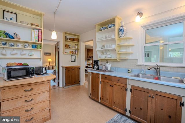 142 SPRING HILL RD, Skillman, NJ 08558