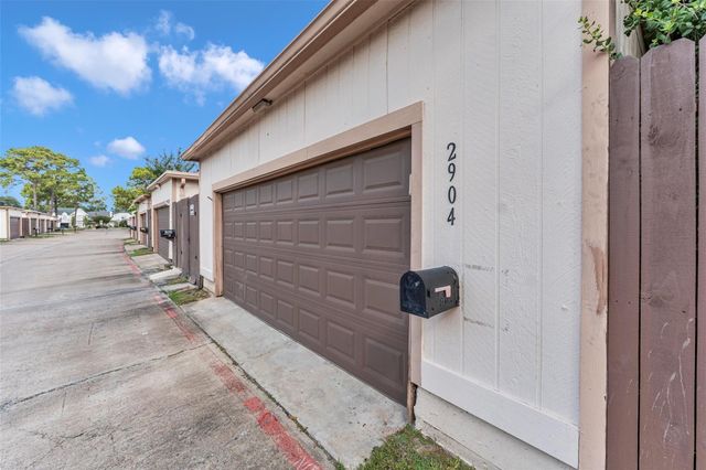 2904 Nottingham Lane, Missouri City, TX 77459