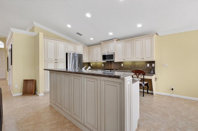 10932 Skyland Point, Boynton Beach, FL 33437