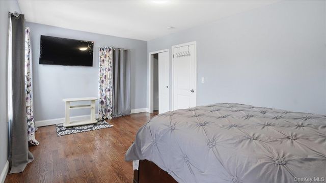 56 Northumberland, Lynbrook, NY 11563