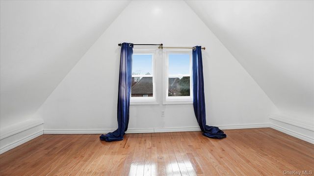 56 Northumberland, Lynbrook, NY 11563