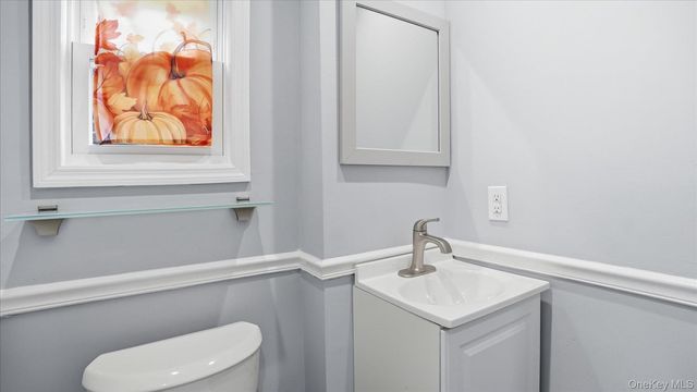 56 Northumberland, Lynbrook, NY 11563