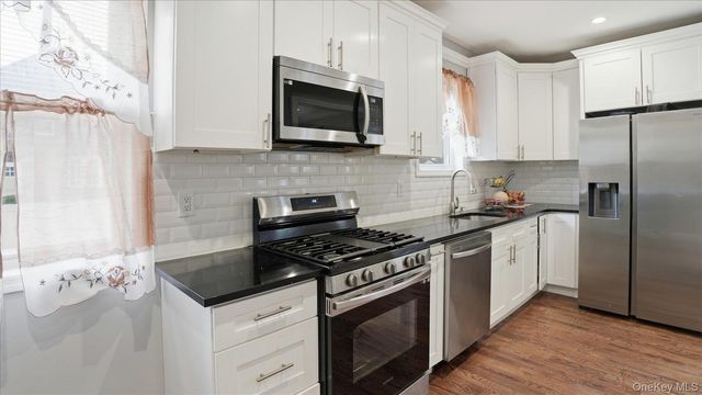 56 Northumberland, Lynbrook, NY 11563