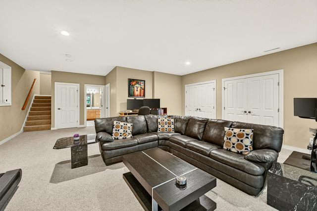 1210 Grey Fox Avenue SW, Rochester, MN 55902