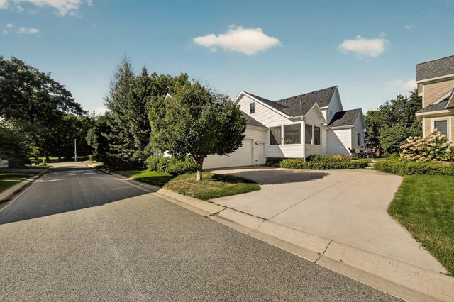 1210 Grey Fox Avenue SW, Rochester, MN 55902