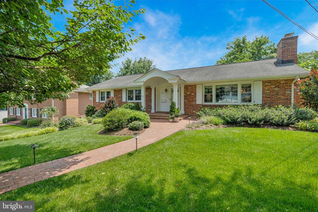 1441 COLLEEN LN, Mclean, VA 22101