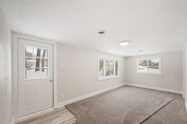 2776 NE Norwood Lane, Des Moines, IA 50317