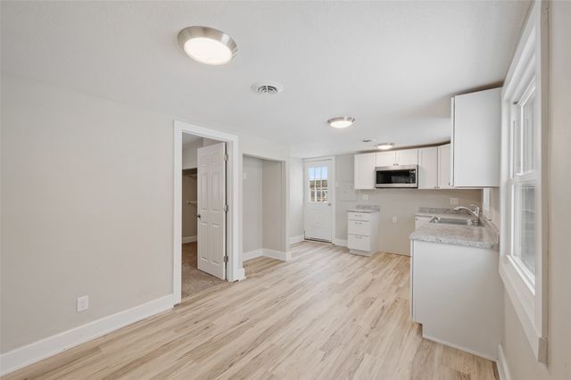 2776 NE Norwood Lane, Des Moines, IA 50317