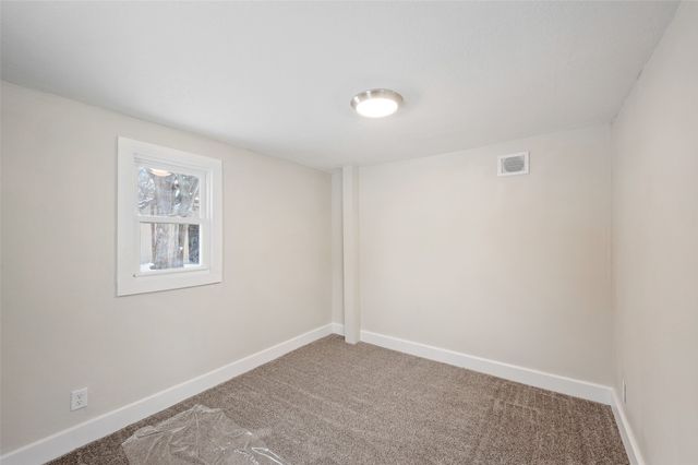 2776 NE Norwood Lane, Des Moines, IA 50317