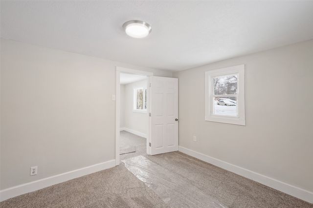 2776 NE Norwood Lane, Des Moines, IA 50317