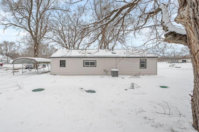2776 NE Norwood Lane, Des Moines, IA 50317