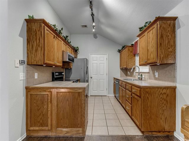 309 Tecumseh Ridge Road, Norman, OK 73069