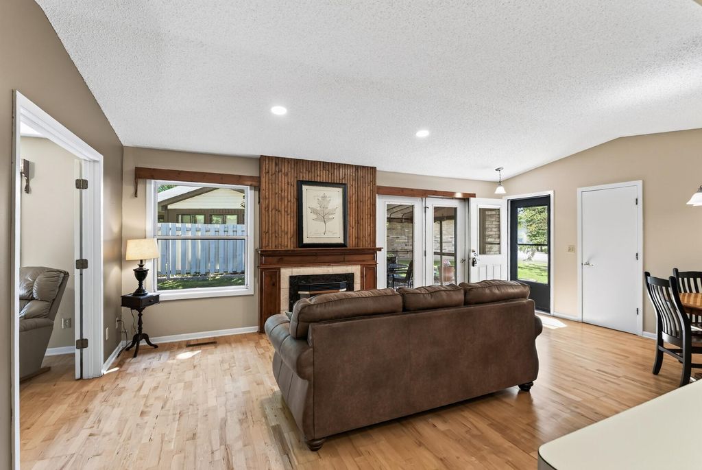 1190 Black Oaks Lane N, Plymouth, MN 55447 — photo 3