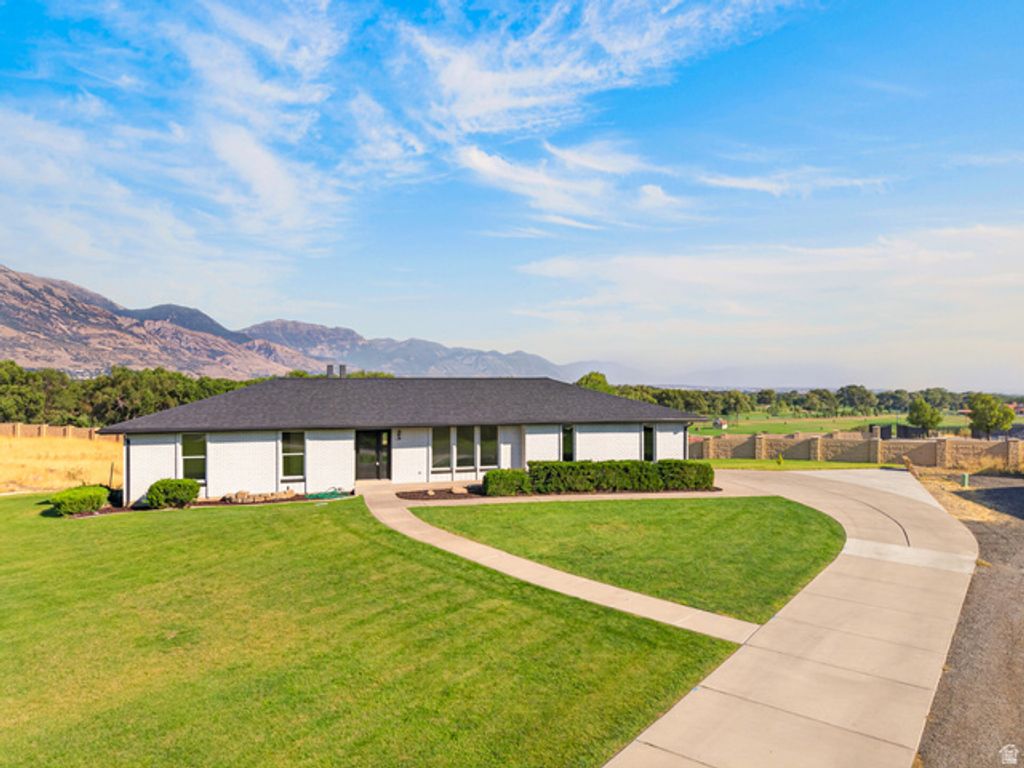 5423 W PEBBLE LN, Highland, UT 84003 — photo 2