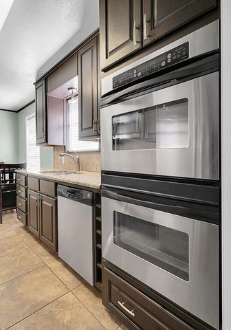 911 Fairway Road, Woodway, TX 76712