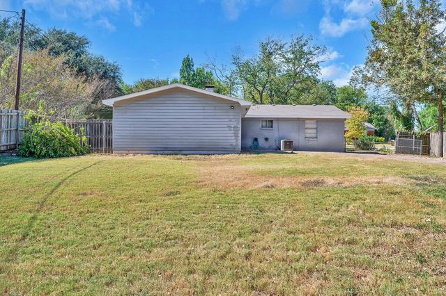 911 Fairway Road, Woodway, TX 76712