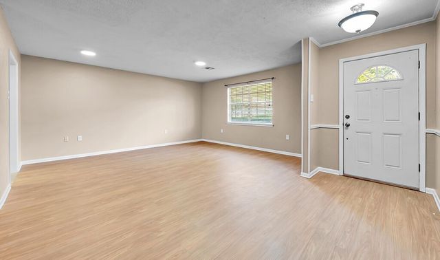 911 Fairway Road, Woodway, TX 76712