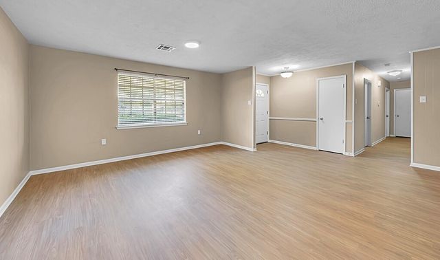 911 Fairway Road, Woodway, TX 76712