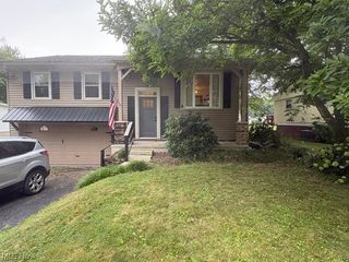 7994 Anderson Avenue NE, Warren, OH 44484
