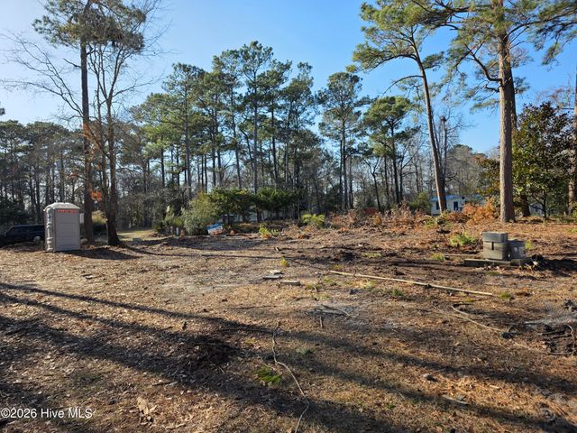 409 Pond View Circle, Hampstead, NC 28443