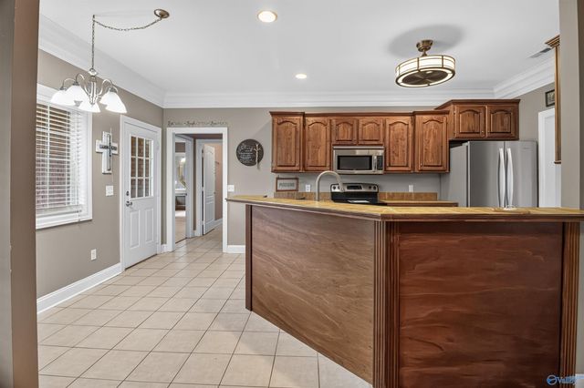 112 Fawn Forest Drive, New Market, AL 35761
