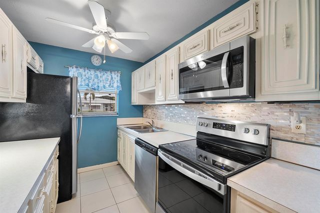 212 W High Point Terrace W A, Delray Beach, FL 33445