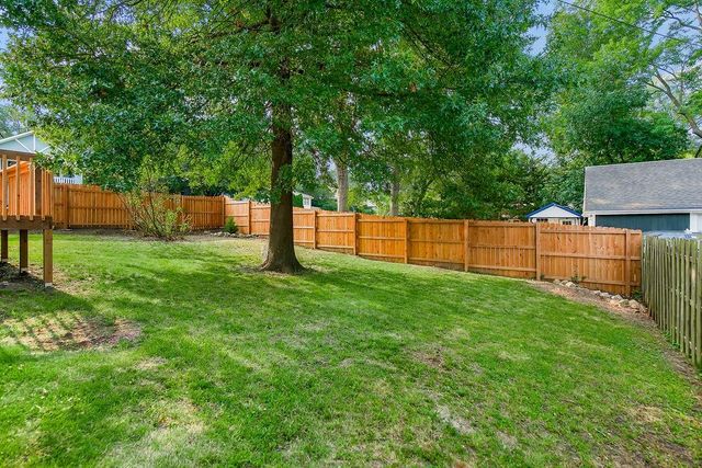 319 E 82nd Street, Kansas City, MO 64114