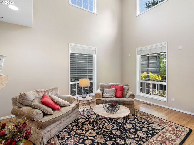 1078 Ne PARKS EDGE Cir, Hillsboro, OR 97124