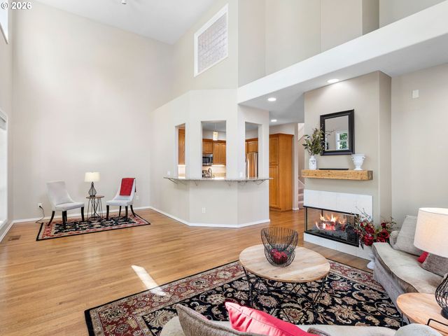 1078 Ne PARKS EDGE Cir, Hillsboro, OR 97124