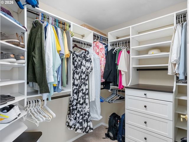 1078 Ne PARKS EDGE Cir, Hillsboro, OR 97124