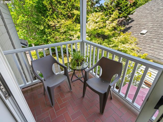 1078 Ne PARKS EDGE Cir, Hillsboro, OR 97124