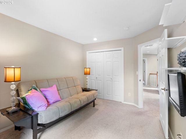1078 Ne PARKS EDGE Cir, Hillsboro, OR 97124