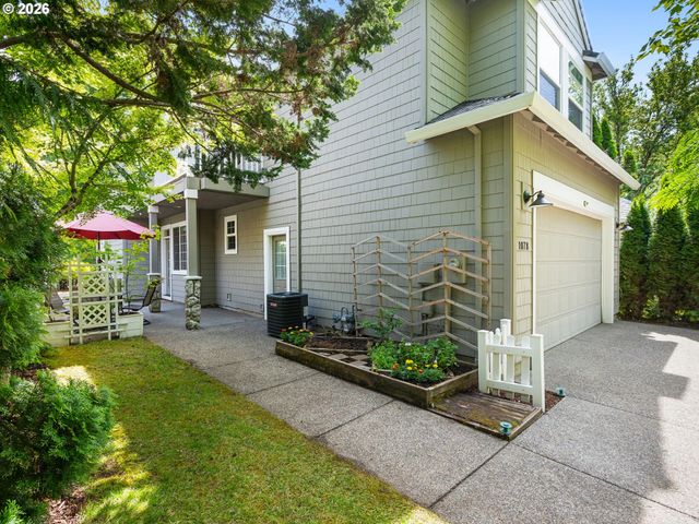 1078 Ne PARKS EDGE Cir, Hillsboro, OR 97124