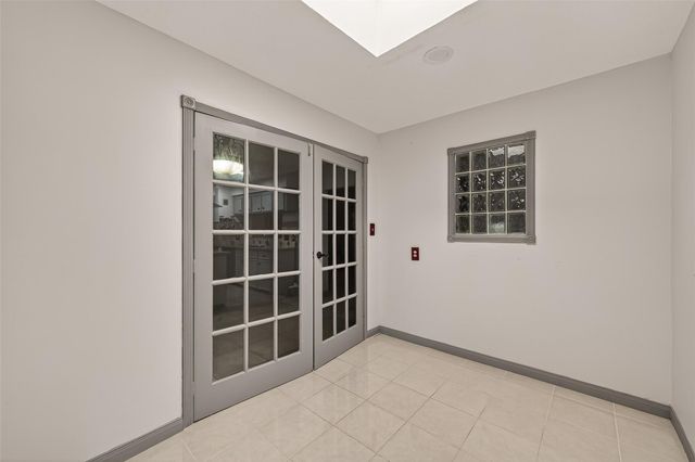 11331 Oakcenter Drive, Houston, TX 77072