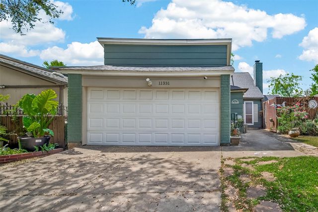 11331 Oakcenter Drive, Houston, TX 77072