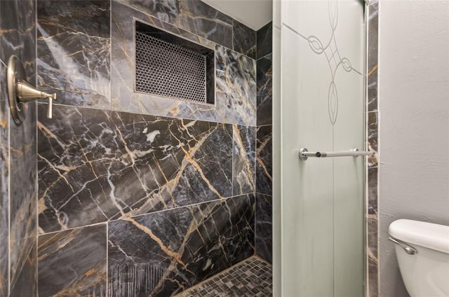 11331 Oakcenter Drive, Houston, TX 77072