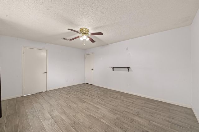 11331 Oakcenter Drive, Houston, TX 77072