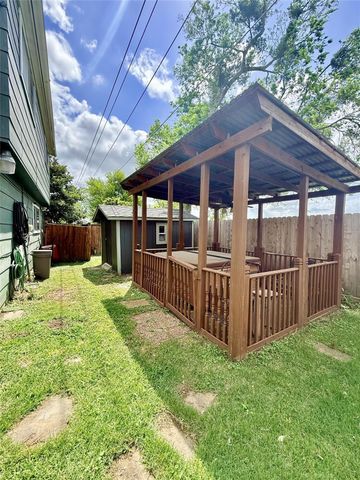 11331 Oakcenter Drive, Houston, TX 77072