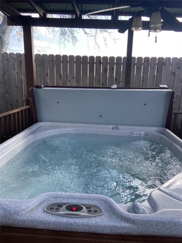 11331 Oakcenter Drive, Houston, TX 77072