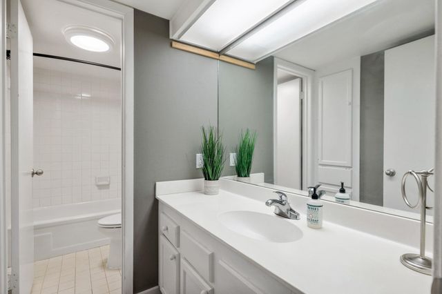 4 Casa Verde, Lakeway, TX 78734