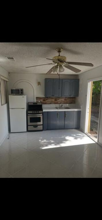 660 LONG ISLAND Avenue, Fort Lauderdale, FL 33312